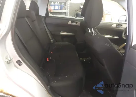 2011 Subaru Forester 2.5X Premium z USA, uszkodzony, nr VIN JF2SHADCXBG722356